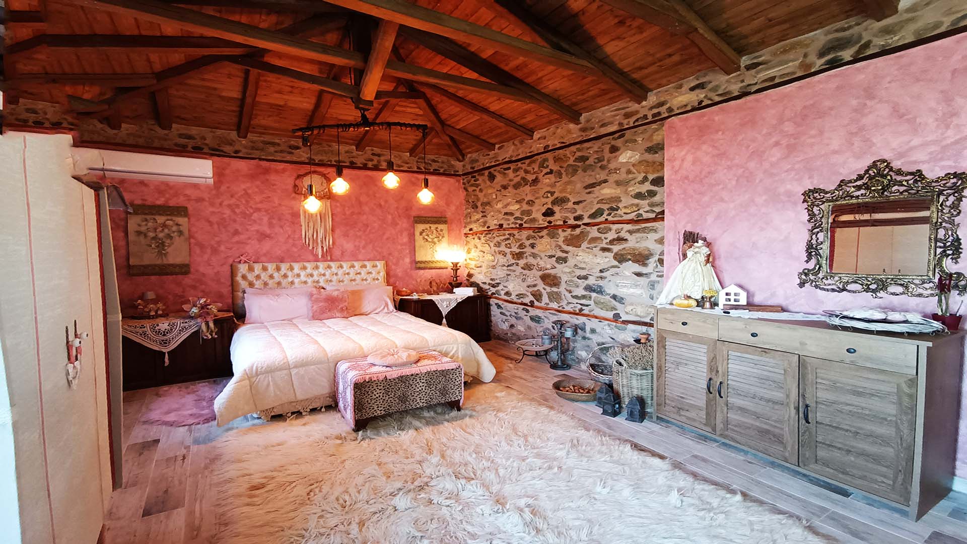 Amaryllis Guest House in Villa Anazia