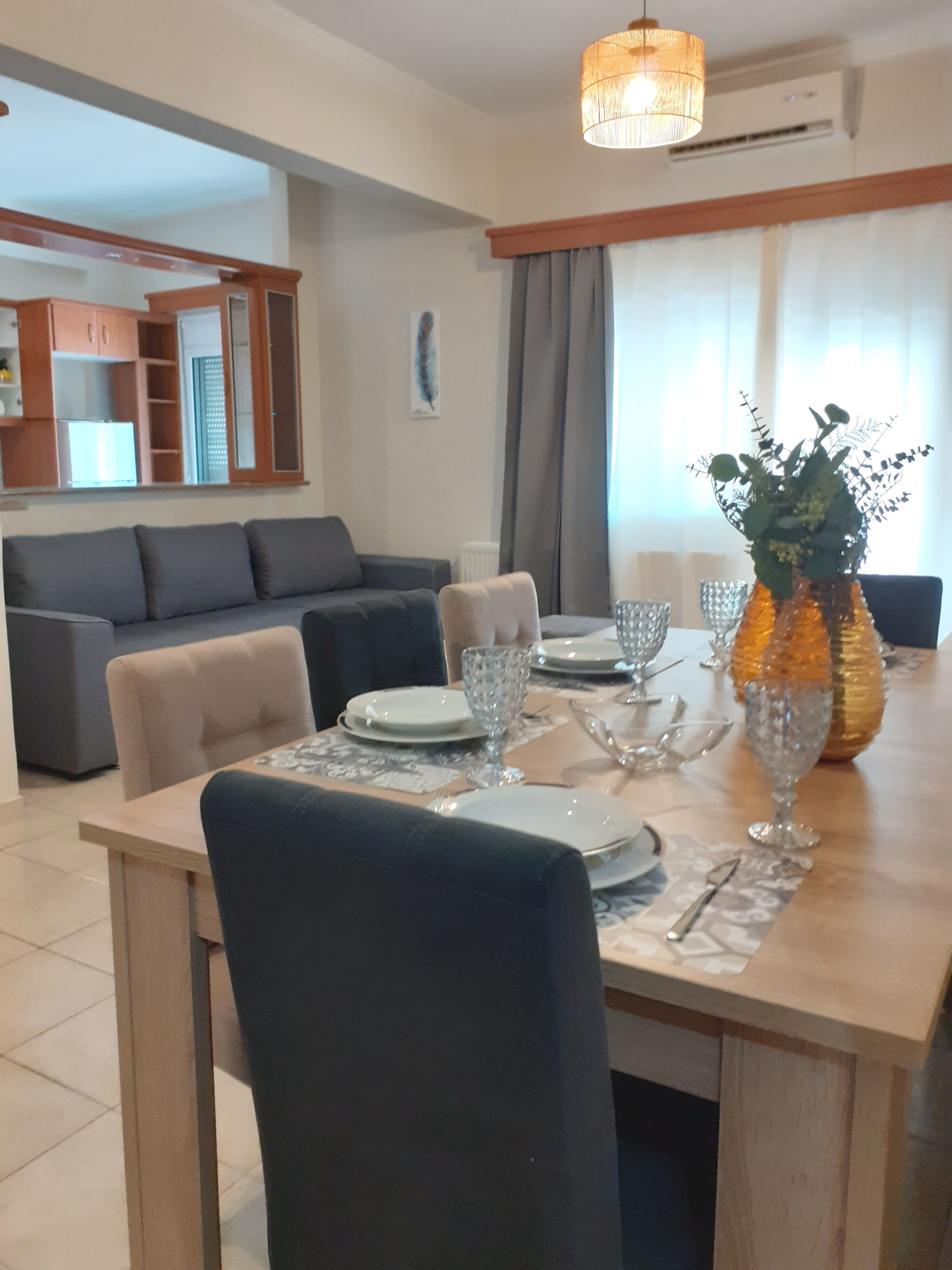 Spacious apartment in Athens center Sepolia area between two metro and train stations (ΑΜΑ 00001768210)